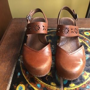 Dansko thea tan toffee brown clog genuine leather